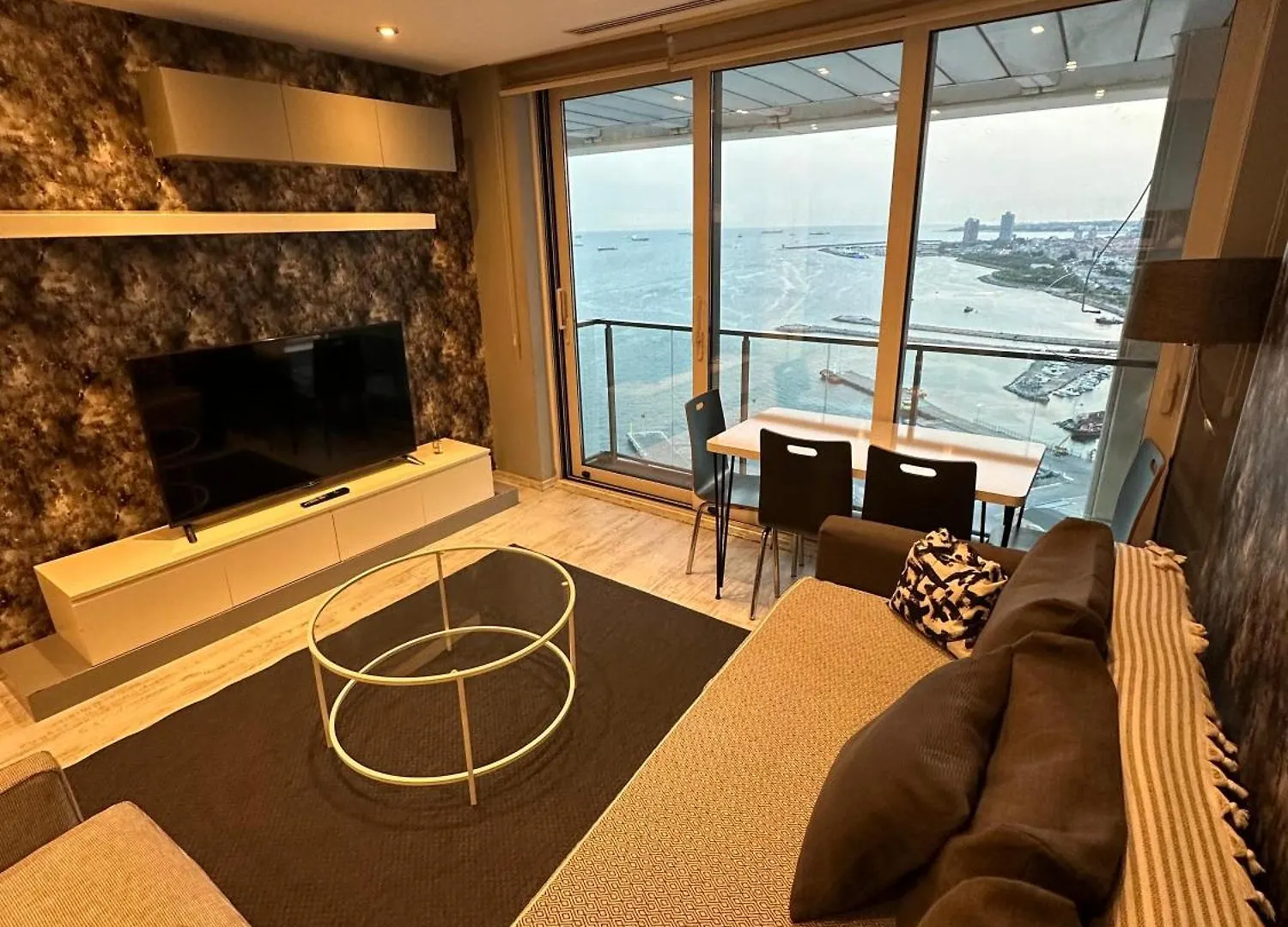 Ottomare Suites Luxury Apartment With Pool With Amazing View Stambuł